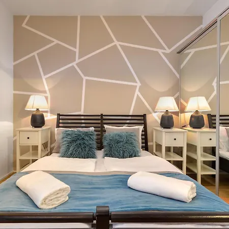 Quality Point 0-24 Reception Budapest