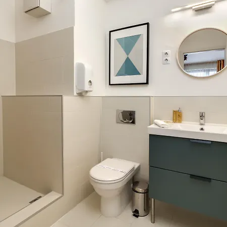 Quality Point 0-24 Reception 4* Budapest