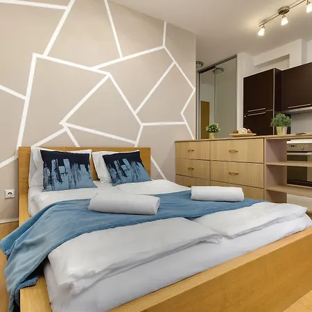 Quality Point 0-24 Reception 4*