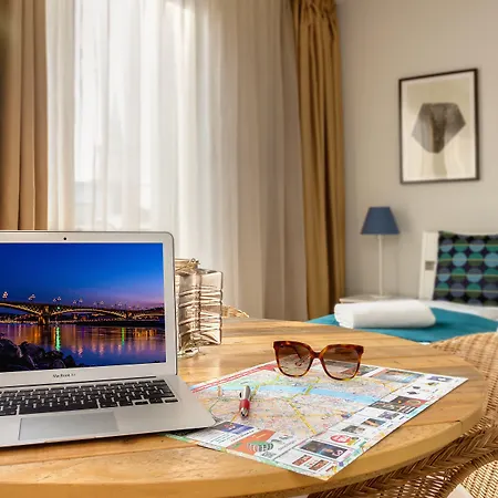 Quality Point 0-24 Reception Budapest