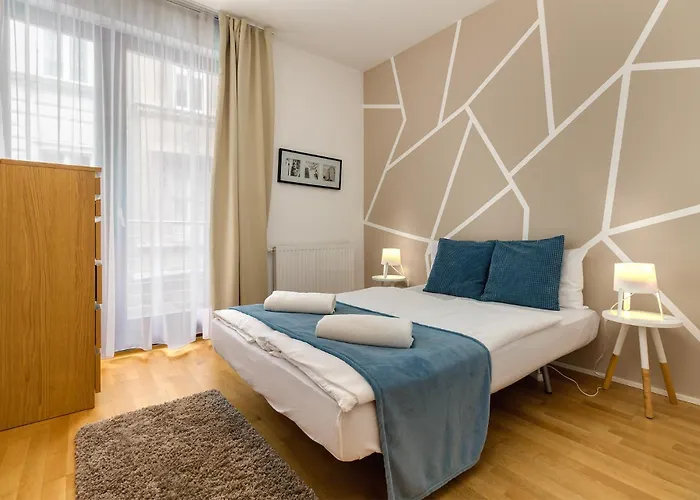 Quality Point 0-24 Reception 4*