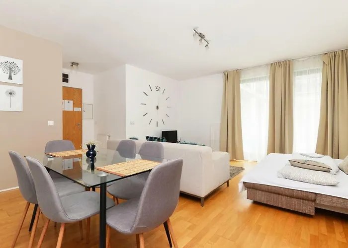 Quality Point 0-24 Reception بودابست