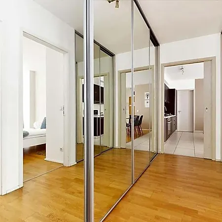 Quality Point 0-24 Reception 4* Budapeste