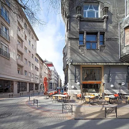 Quality Point 0-24 Reception 4* Budapeszt