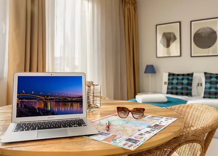 Quality Point 0-24 Reception بودابست