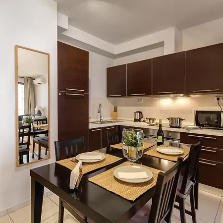 Quality Point 0-24 Reception 4* Budapest