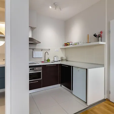 Quality Point 0-24 Reception 4* Budapest