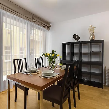 Lejlighedshotel Quality Point 0-24 Reception Budapest