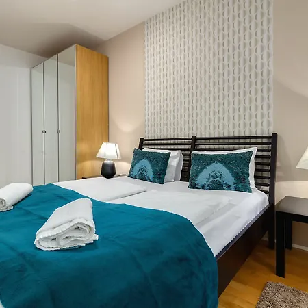 Aparthotel Quality Point 0-24 Reception Budapest