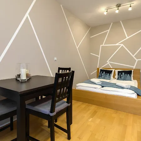 Aparthotel Quality Point 0-24 Reception 4*
