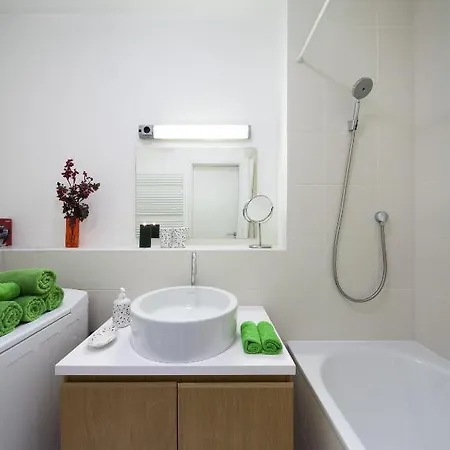 Quality Point 0-24 Reception Appart hôtel 4*
